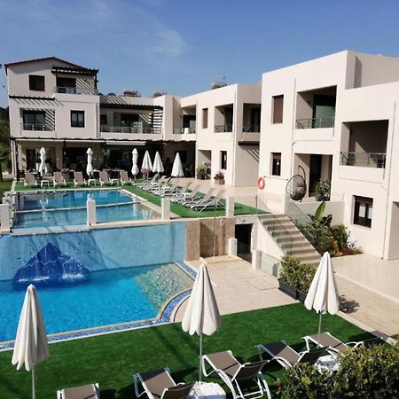 Carisa Suites And Apartments มาเลเม ภายนอก รูปภาพ