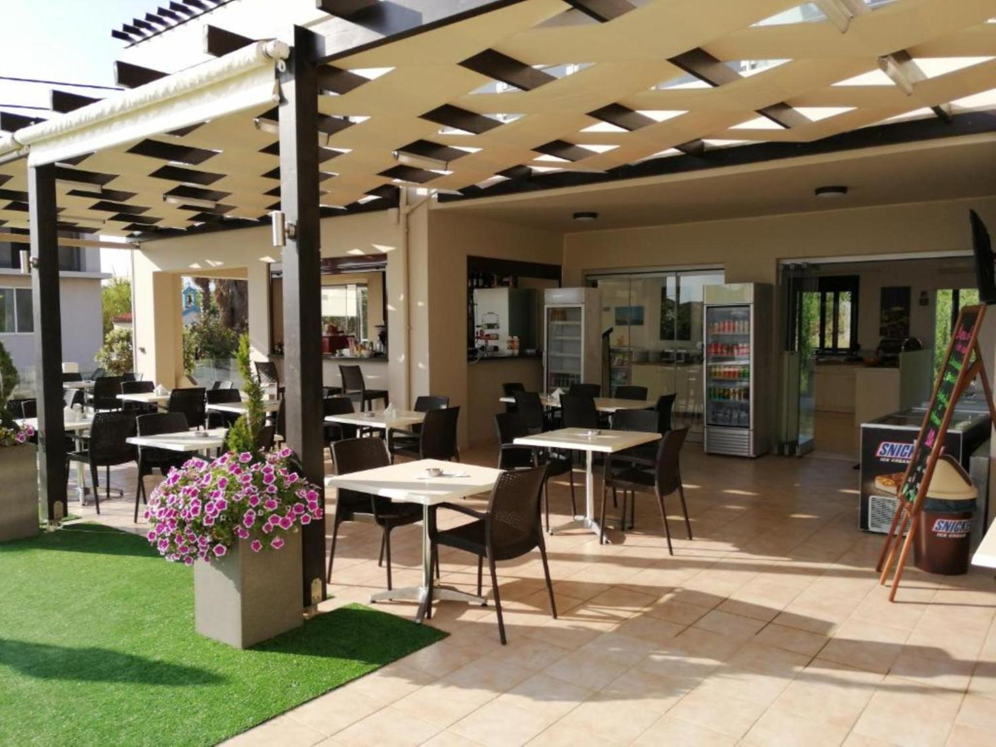 Carisa Suites And Apartments มาเลเม ภายนอก รูปภาพ