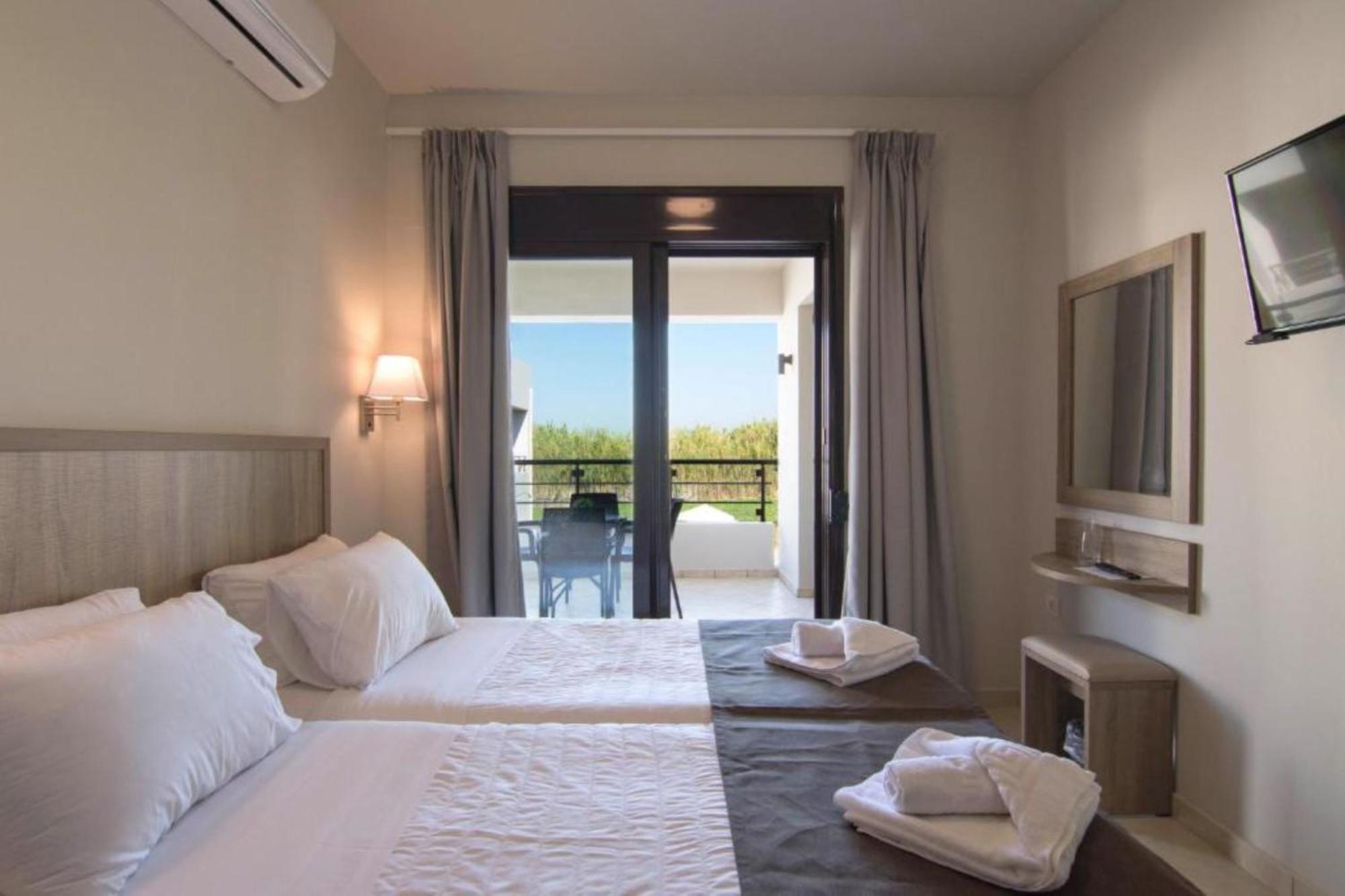 Carisa Suites And Apartments มาเลเม ภายนอก รูปภาพ
