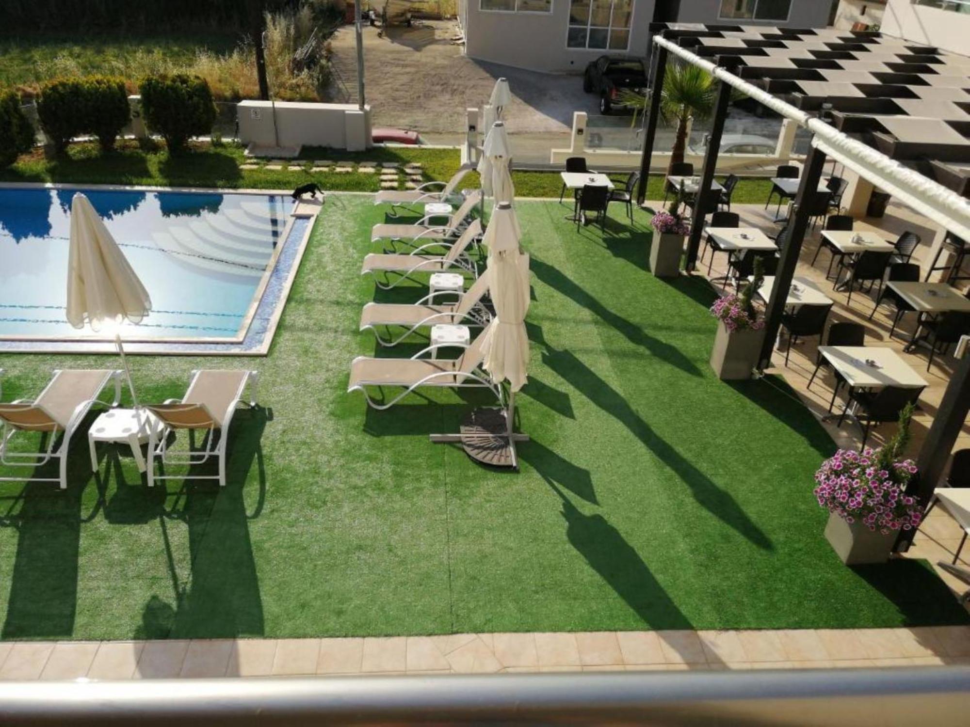 Carisa Suites And Apartments มาเลเม ภายนอก รูปภาพ